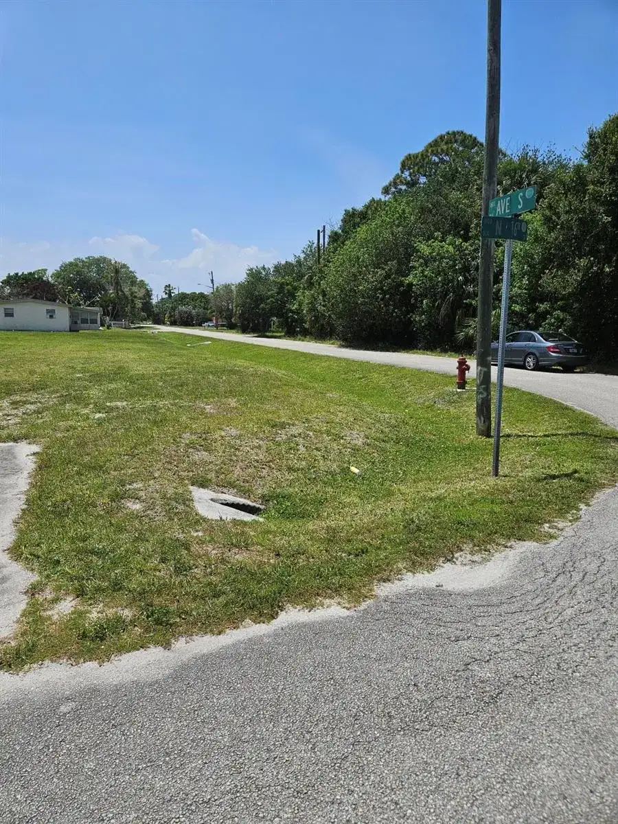 1909 N 16th Street, Fort Pierce FL 34950 photo 5