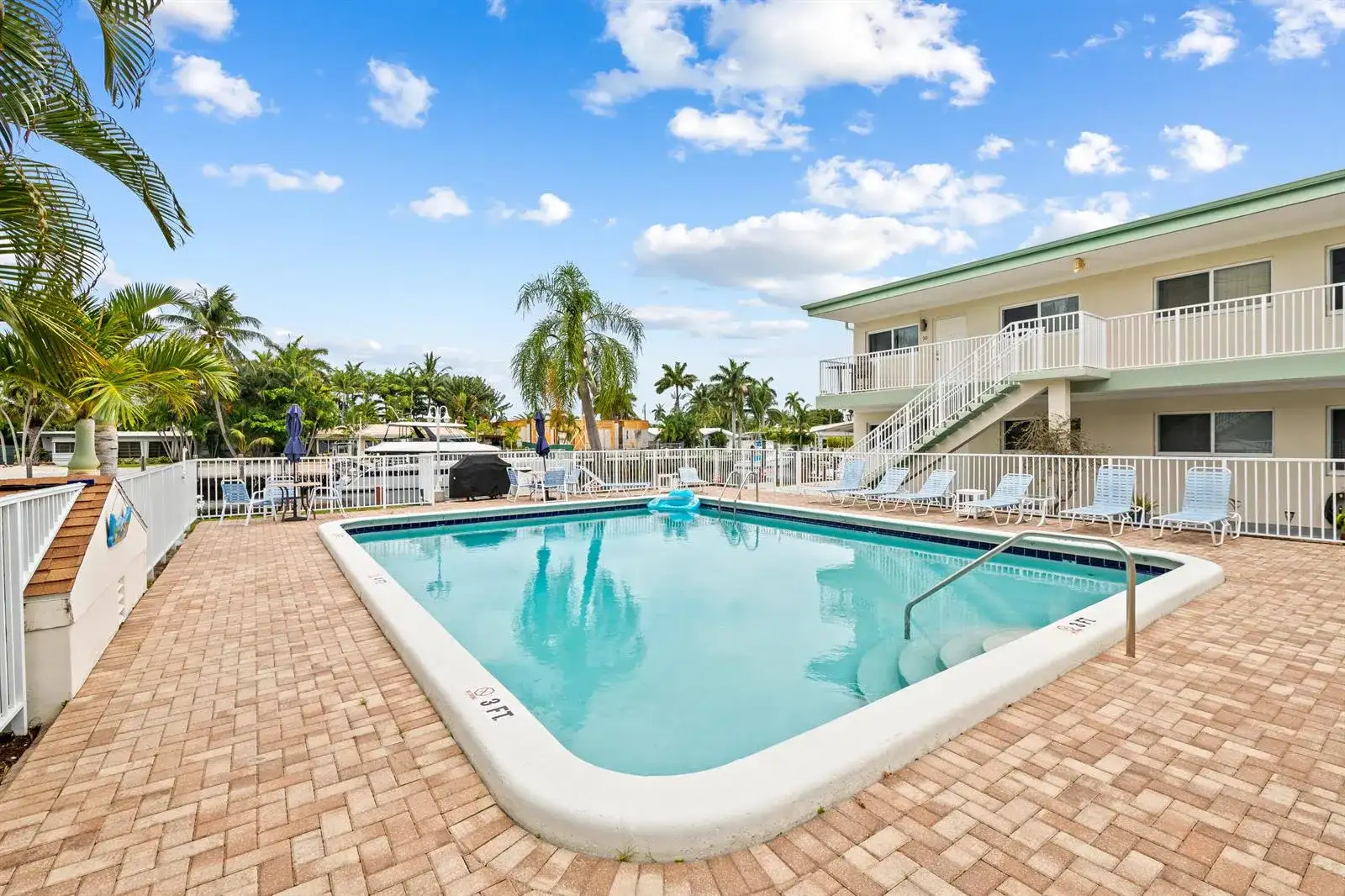 2601 NE 1st Street # 17, Pompano Beach FL 33062 photo 2