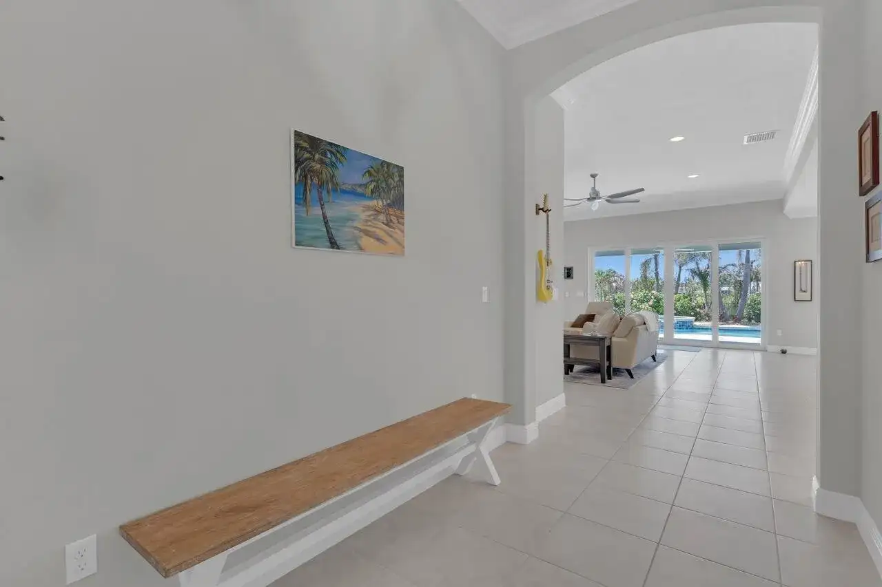 7203 33rd Square, Vero Beach FL 32967 photo 2