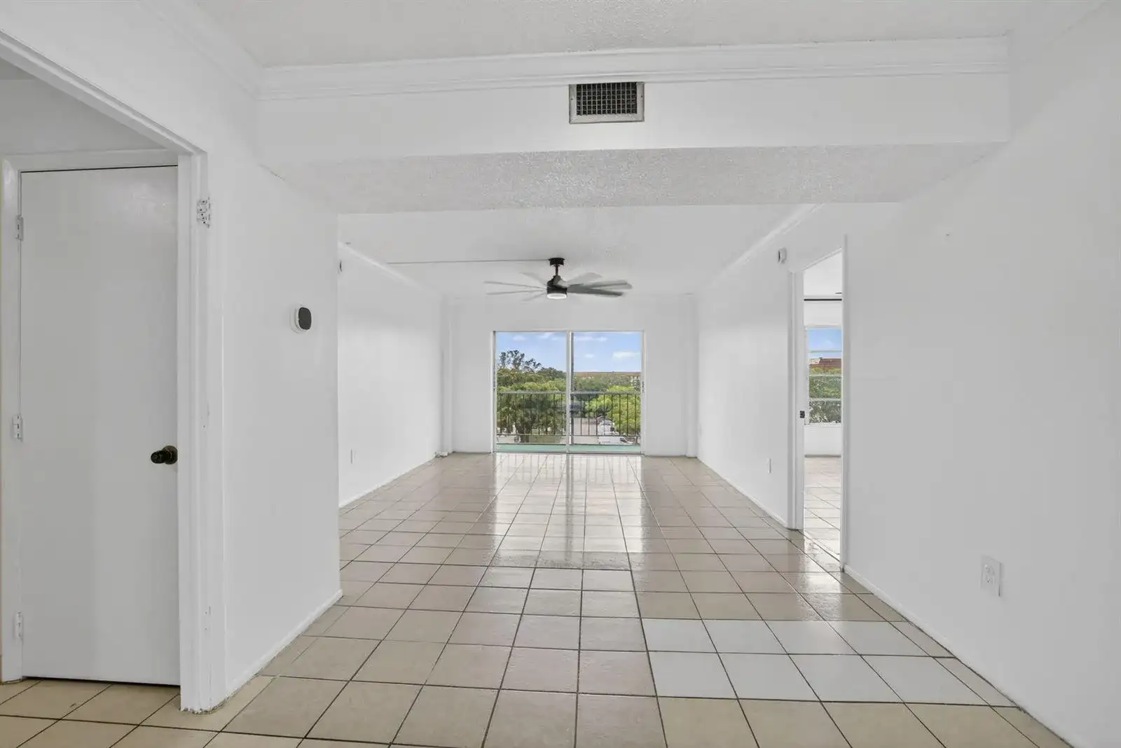 4174 Inverrary Drive # 513, Lauderhill FL 33319 photo 2