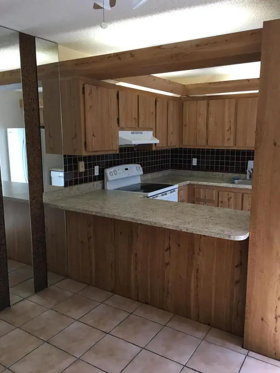 2233 White Pine Circle # D, FL 33415 photo 5