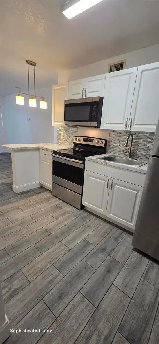 633 11th Street, West Palm Beach FL 33401 photo 3