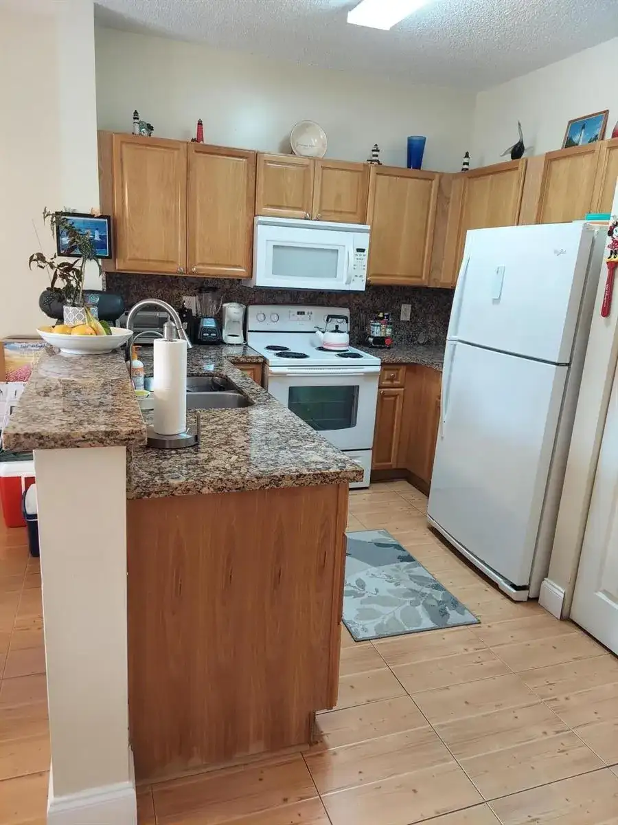 2208 SE 24th Place, Homestead FL 33035 photo 5