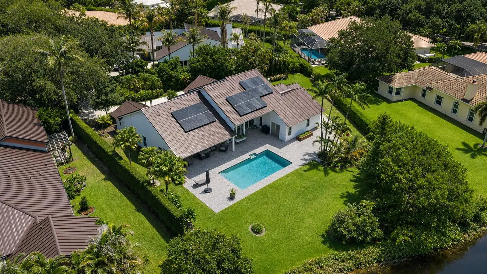 10290 SE Banyan Way, Jupiter FL 33469 photo 2
