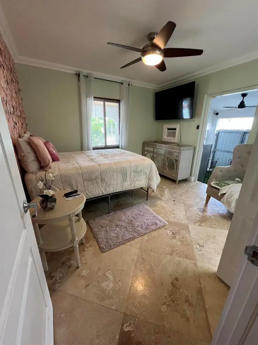 114 SW 57th Court # B, Miami FL 33144 photo 4
