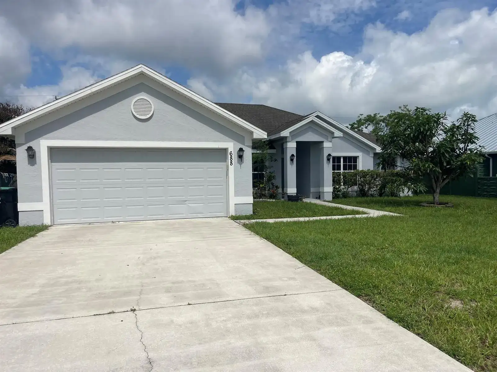 688 SW Heather Street, Port St. Lucie FL 34983 photo 2