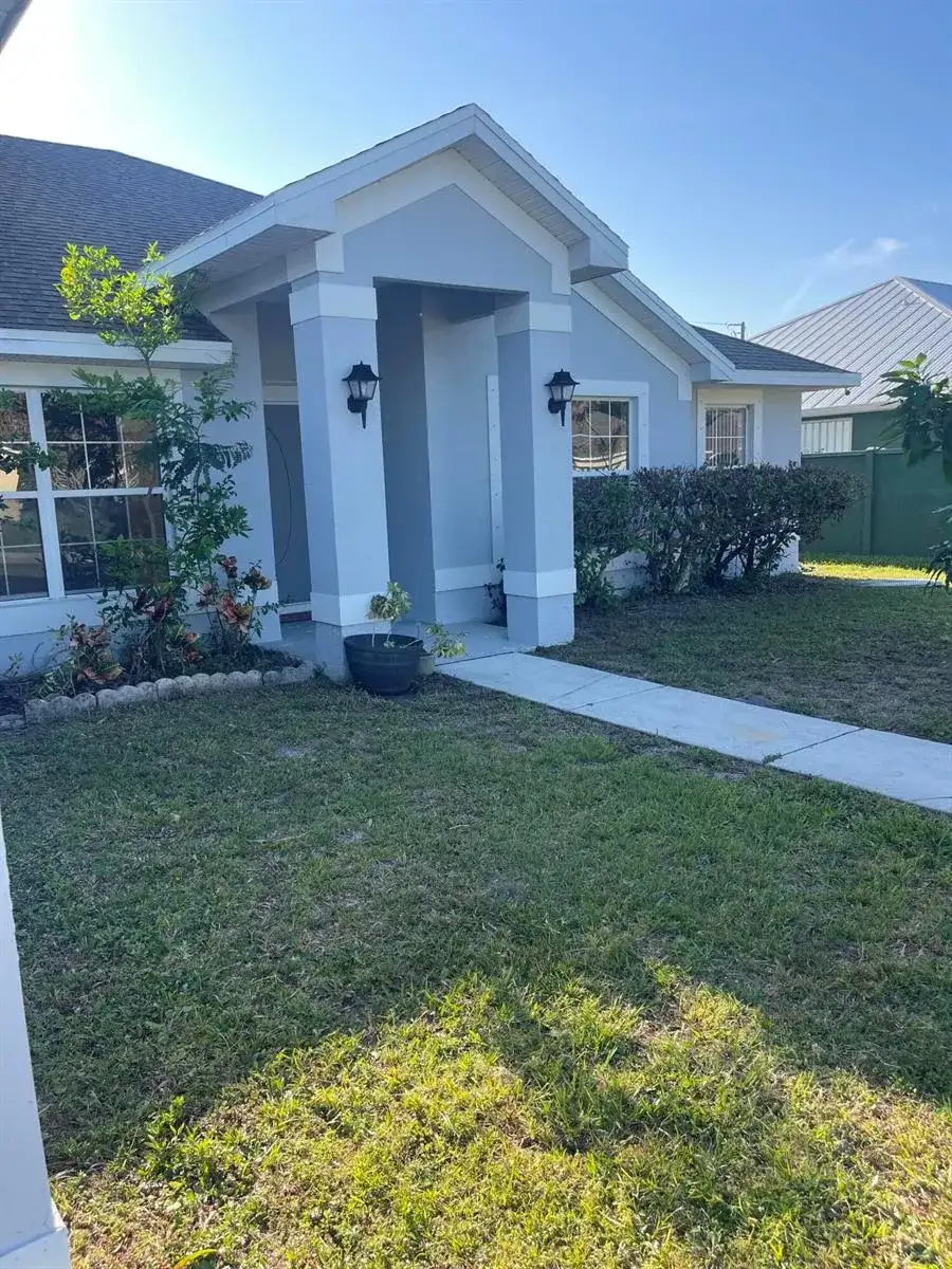 688 SW Heather Street, Port St. Lucie FL 34983 photo 3