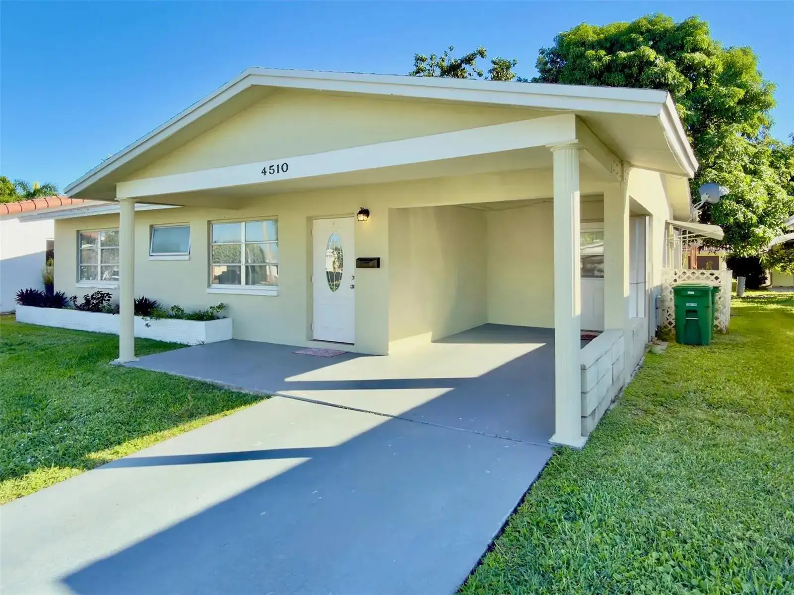 4510 NW 46th Street, Tamarac FL 33319 photo 2