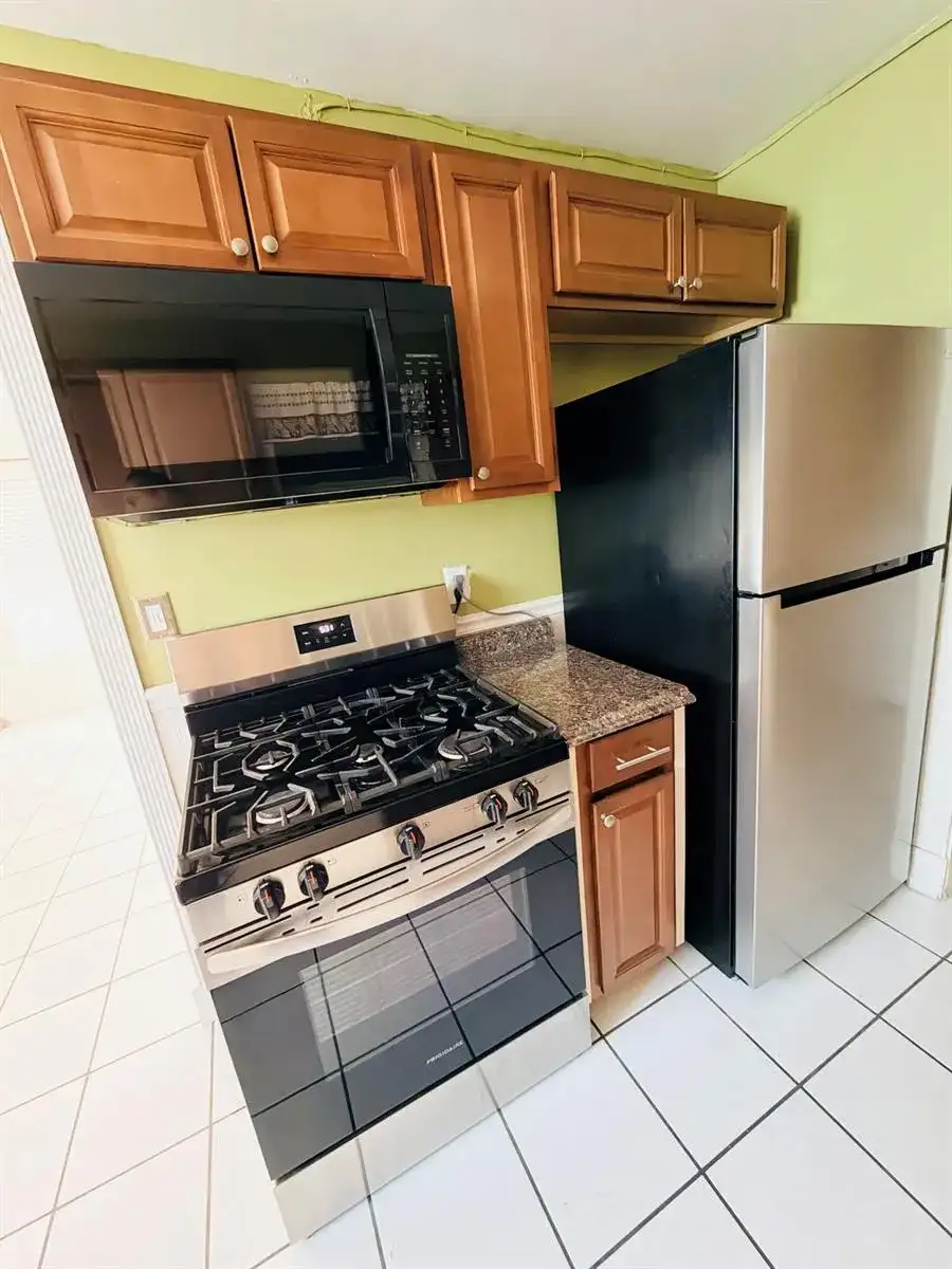 5755 Winfield Boulevard, Margate FL 33063 photo 5