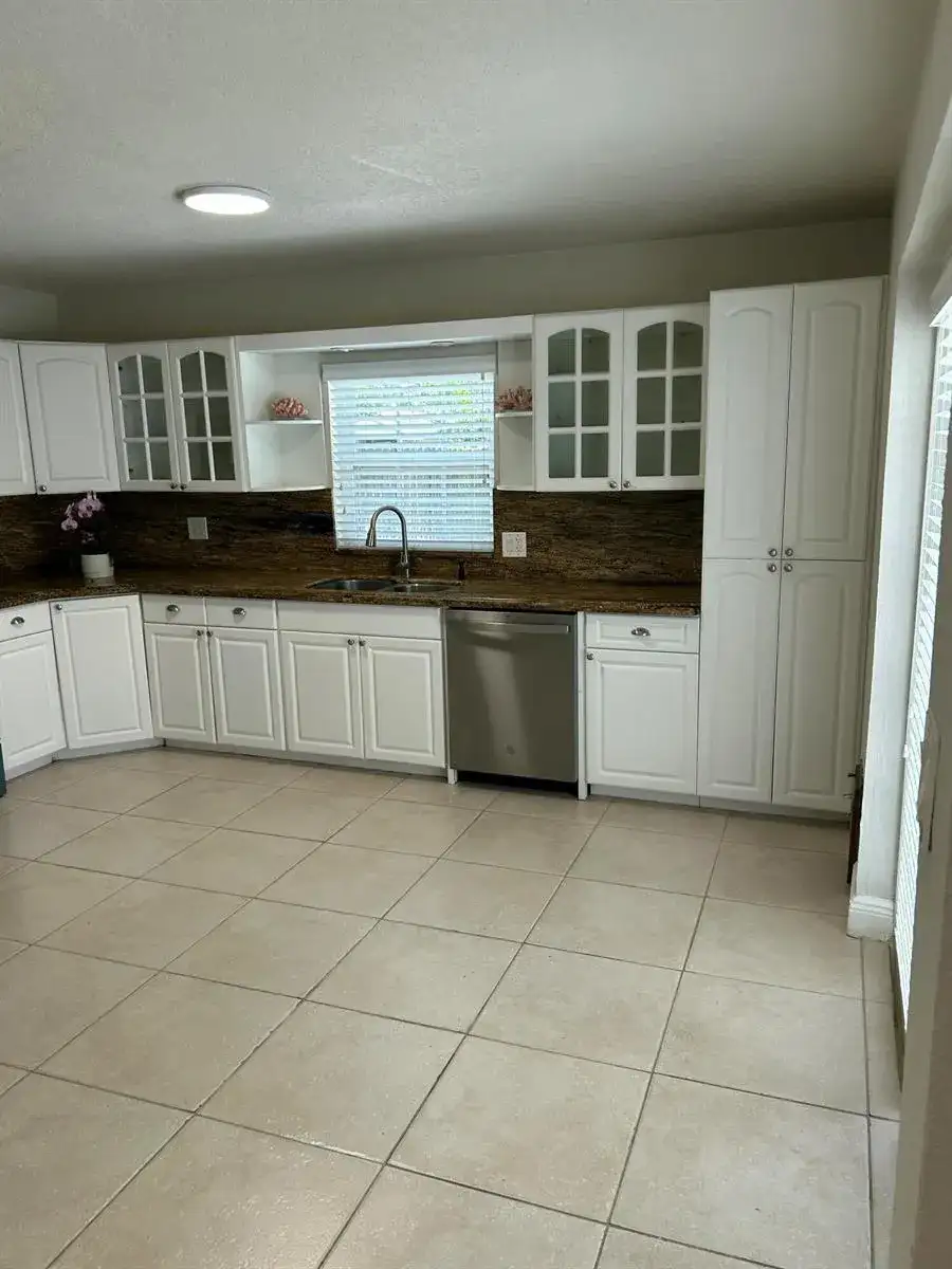 61 NW 47th Street, Oakland Park FL 33309 photo 4
