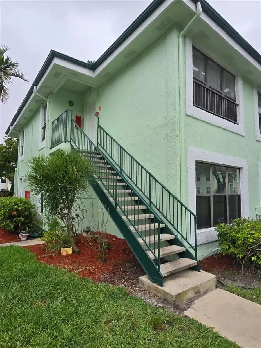8775 NW 39th Street NW # 8775, Sunrise FL 33351 photo 2