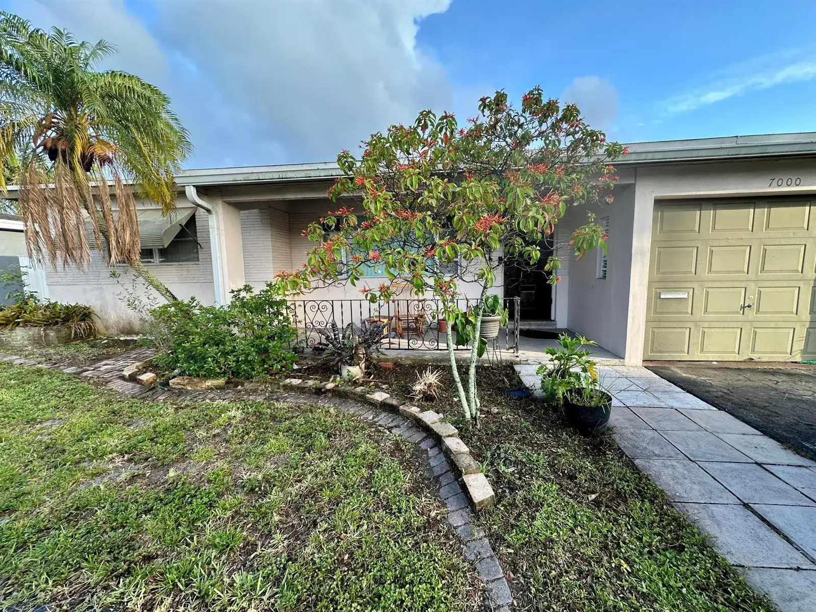 7000 SW 11th Street, Pembroke Pines FL 33023 photo 4