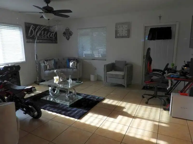 2764 NW 1st Court, Pompano Beach FL 33069 photo 2