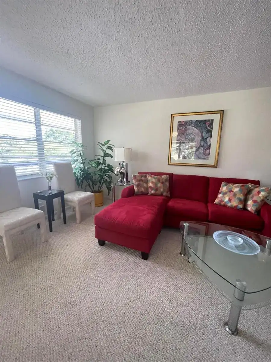 40 Keswick B # 40, Deerfield Beach FL 33442 photo 2