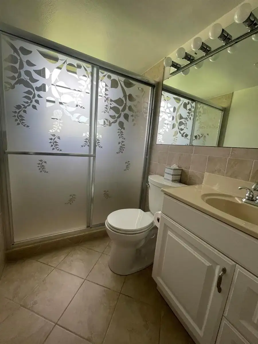 40 Keswick B # 40, Deerfield Beach FL 33442 photo 3
