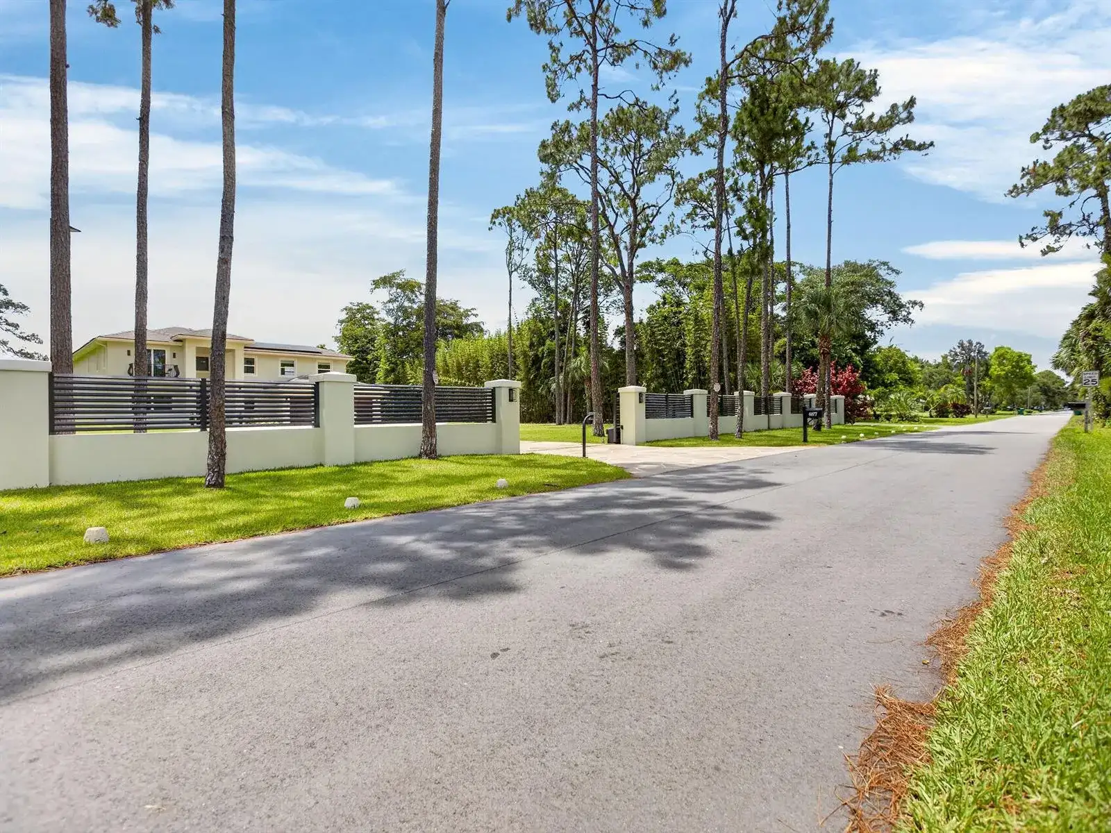 6077 NW 71st Terrace, Parkland FL 33067 photo 3