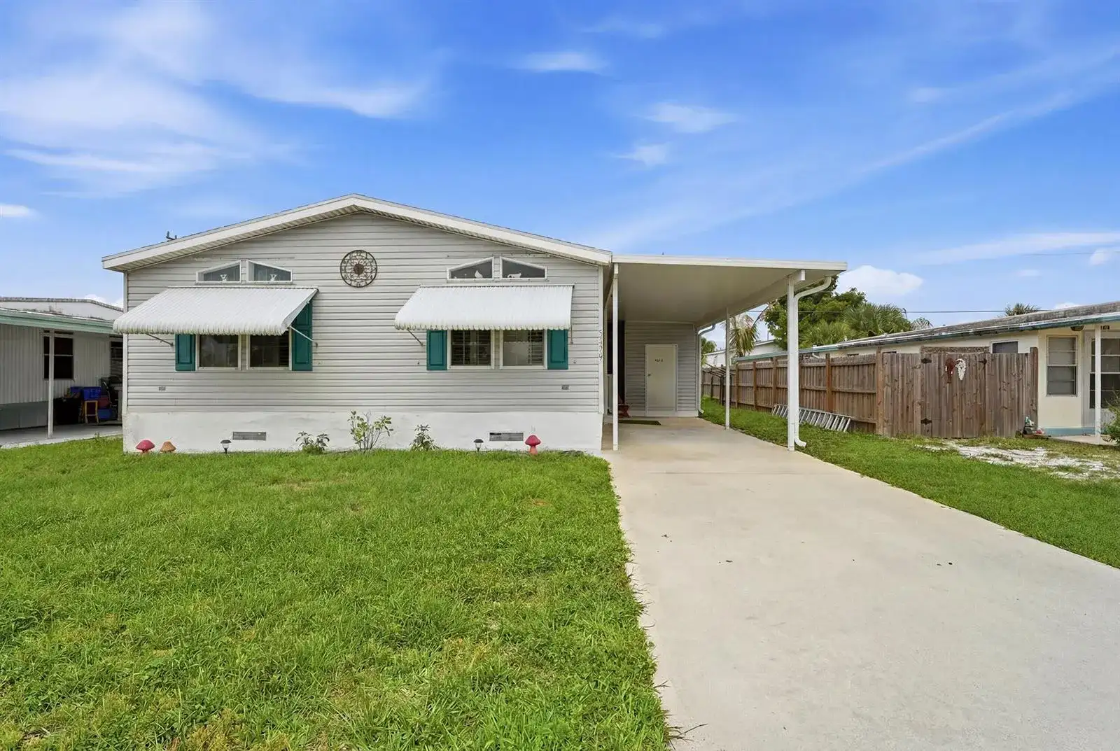 8355 SE Wren Avenue, Hobe Sound FL 33455 photo 4