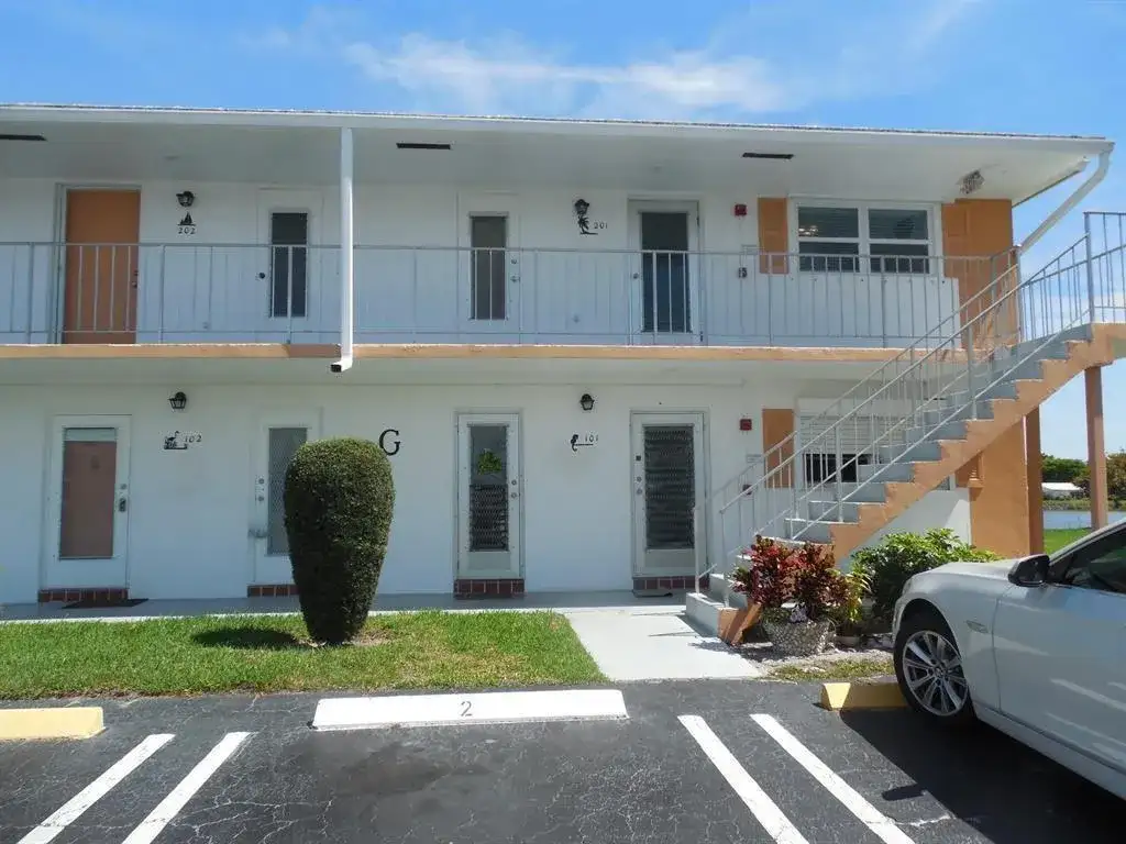 1116 Lake Terrace # 214, Boynton Beach FL 33426 photo 3