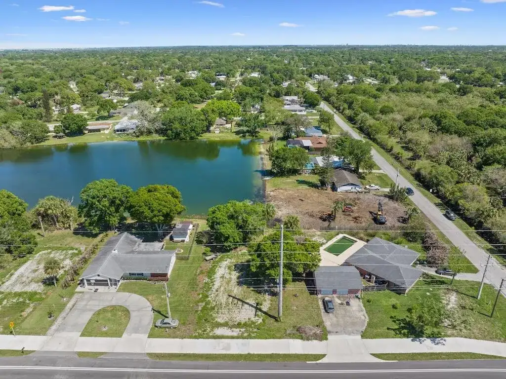 6204 Emerson Avenue, Fort Pierce FL 34951 photo 2