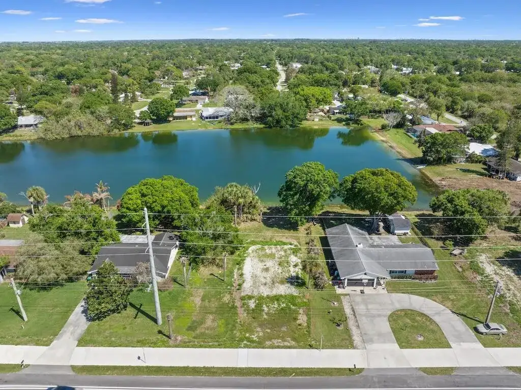 6208 Emerson Avenue, Fort Pierce FL 34951 photo 2