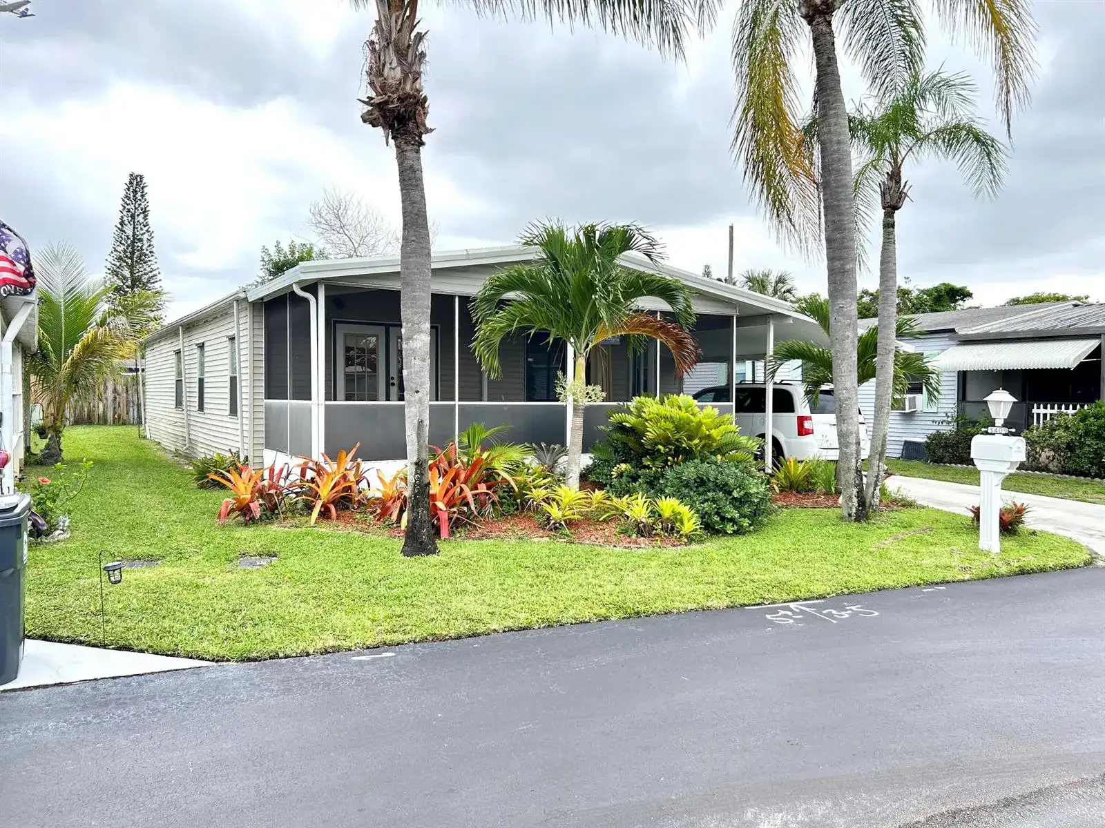 3409 Lake Overlook Place, Lake Worth FL 33462 photo 2