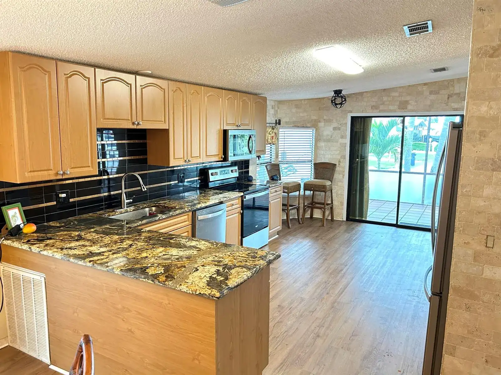 3409 Lake Overlook Place, Lake Worth FL 33462 photo 3