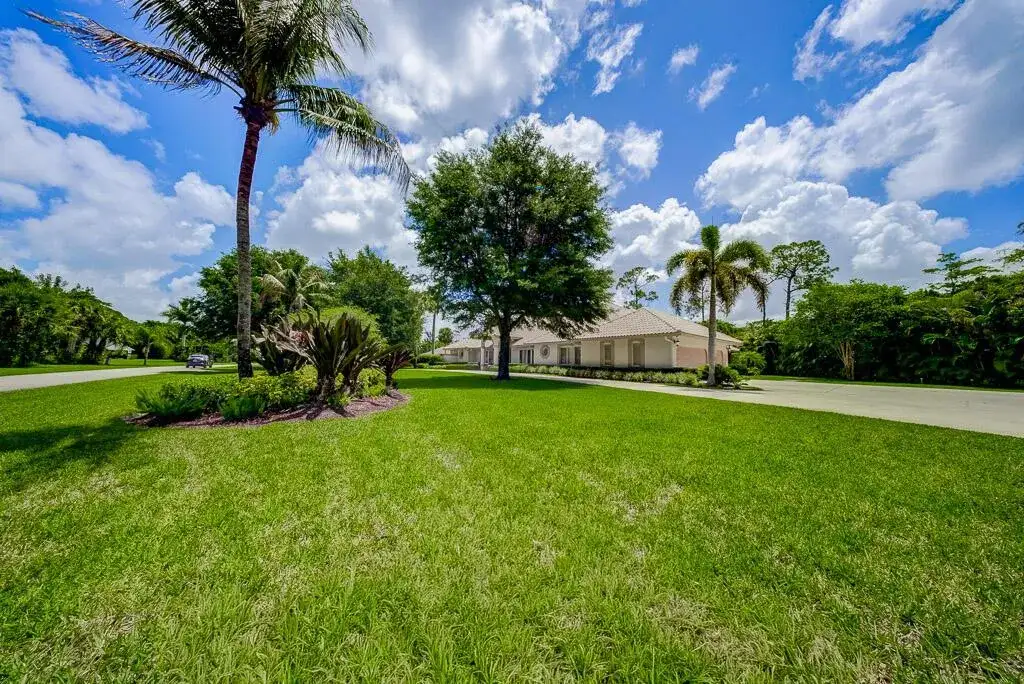 13406 Doubletree Circle, Wellington FL 33414 photo 4