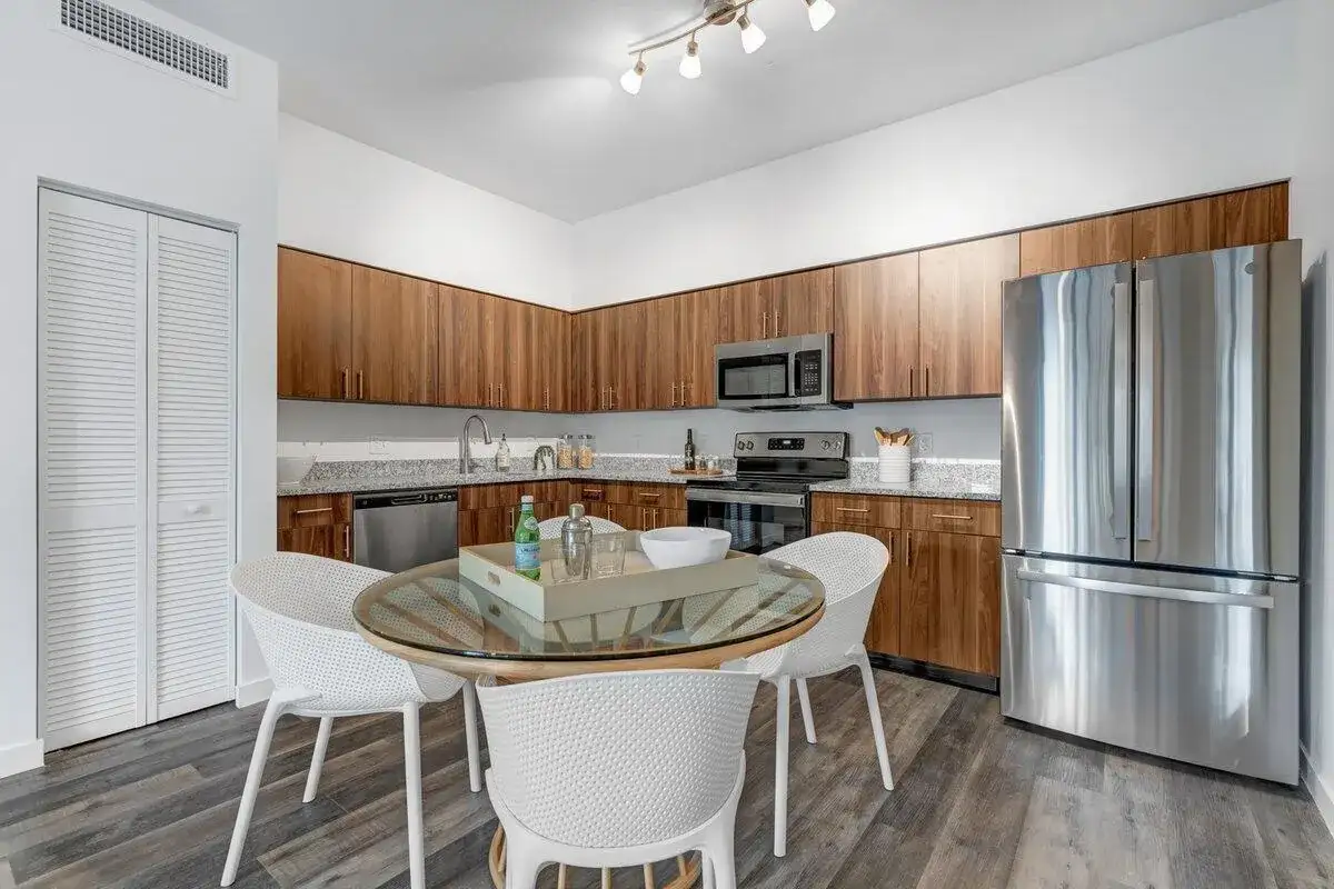 4290 Lakewood Road Unit 204, FL 33461 photo 2