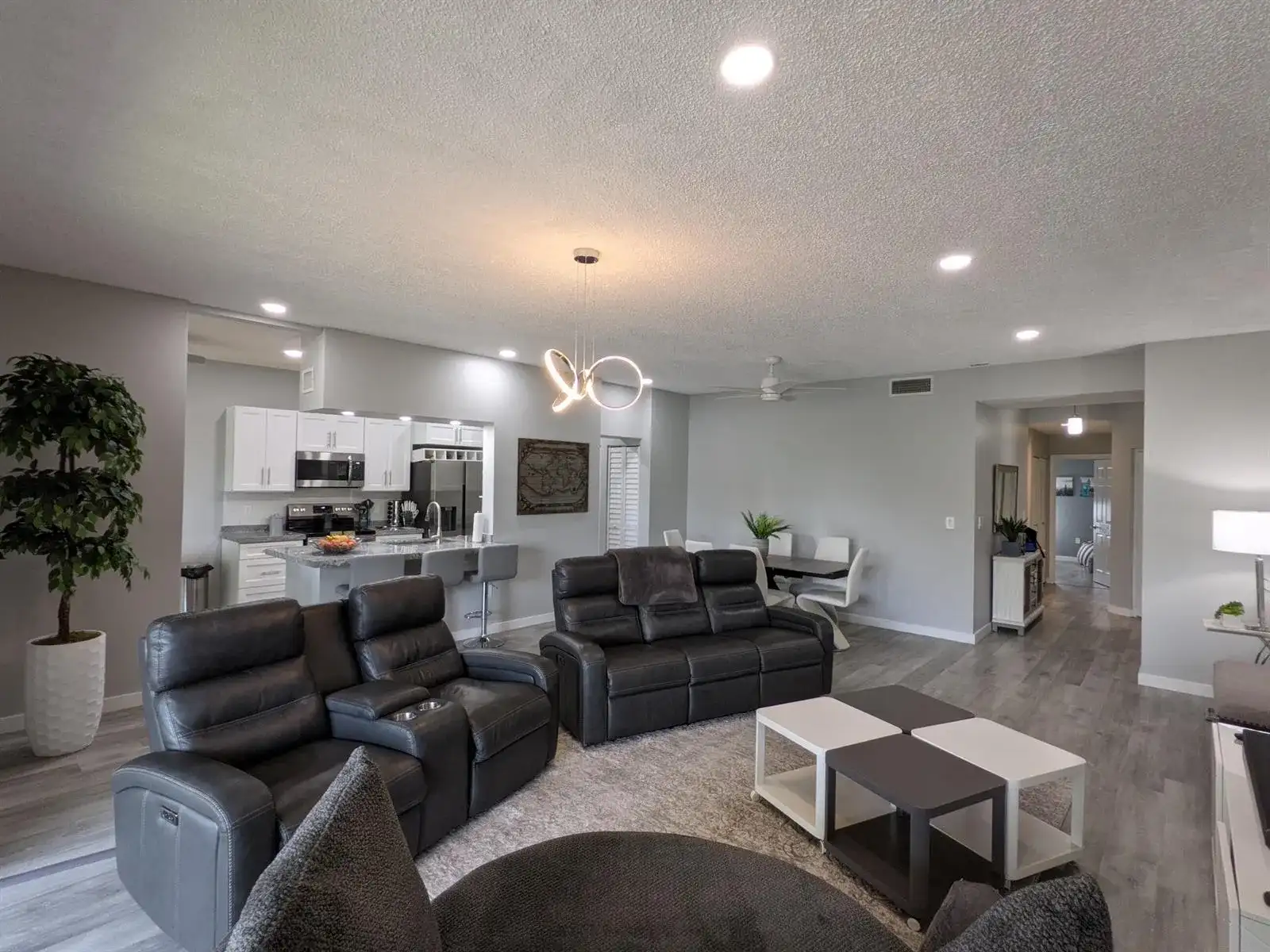 105 Half Moon Circle # F2, Hypoluxo FL 33462 photo 3