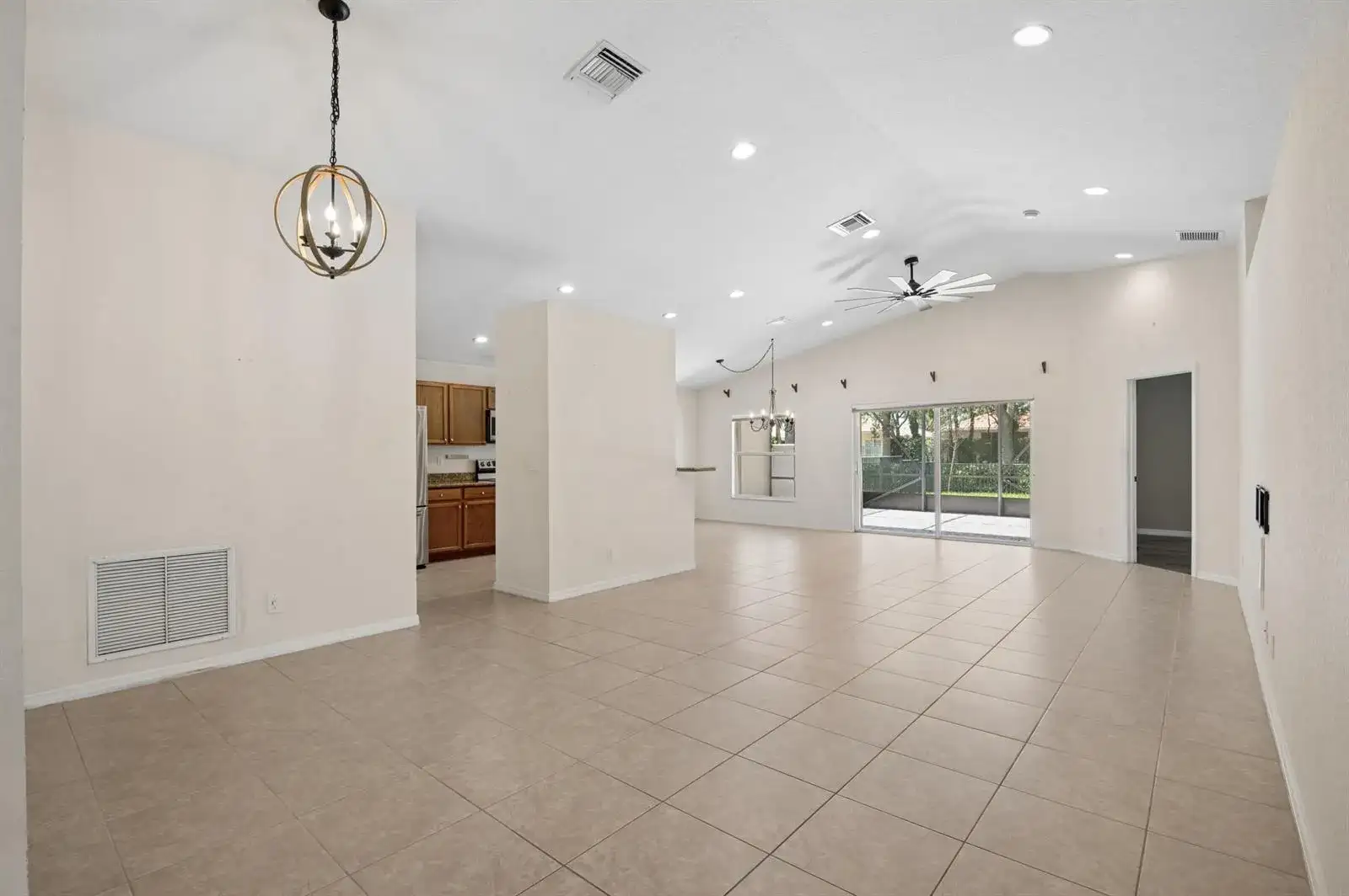 5330 Vernio Lane, Boynton Beach FL 33437 photo 3
