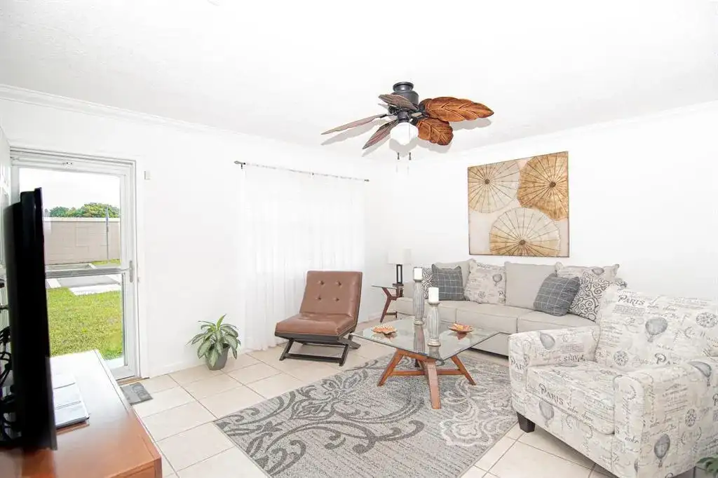 6872 SW 15th Street, North Lauderdale FL 33068 photo 3