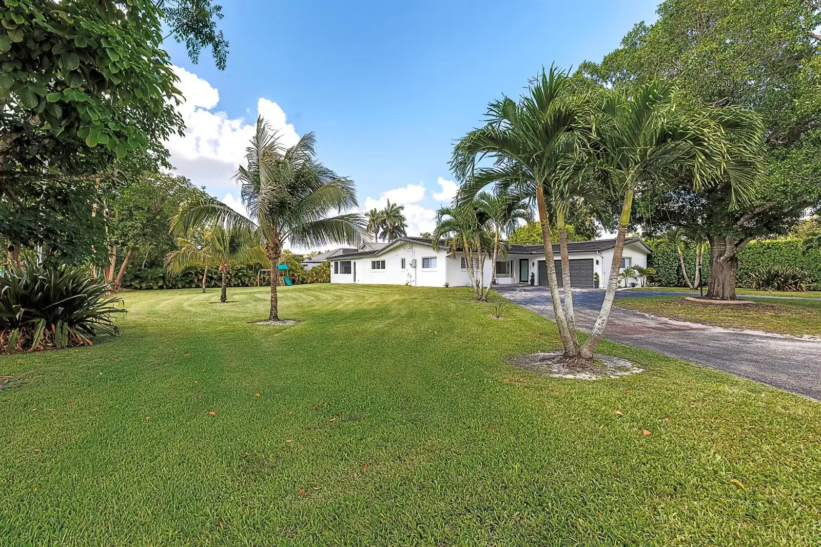 11821 NW 6th Court, Plantation FL 33325 photo 4