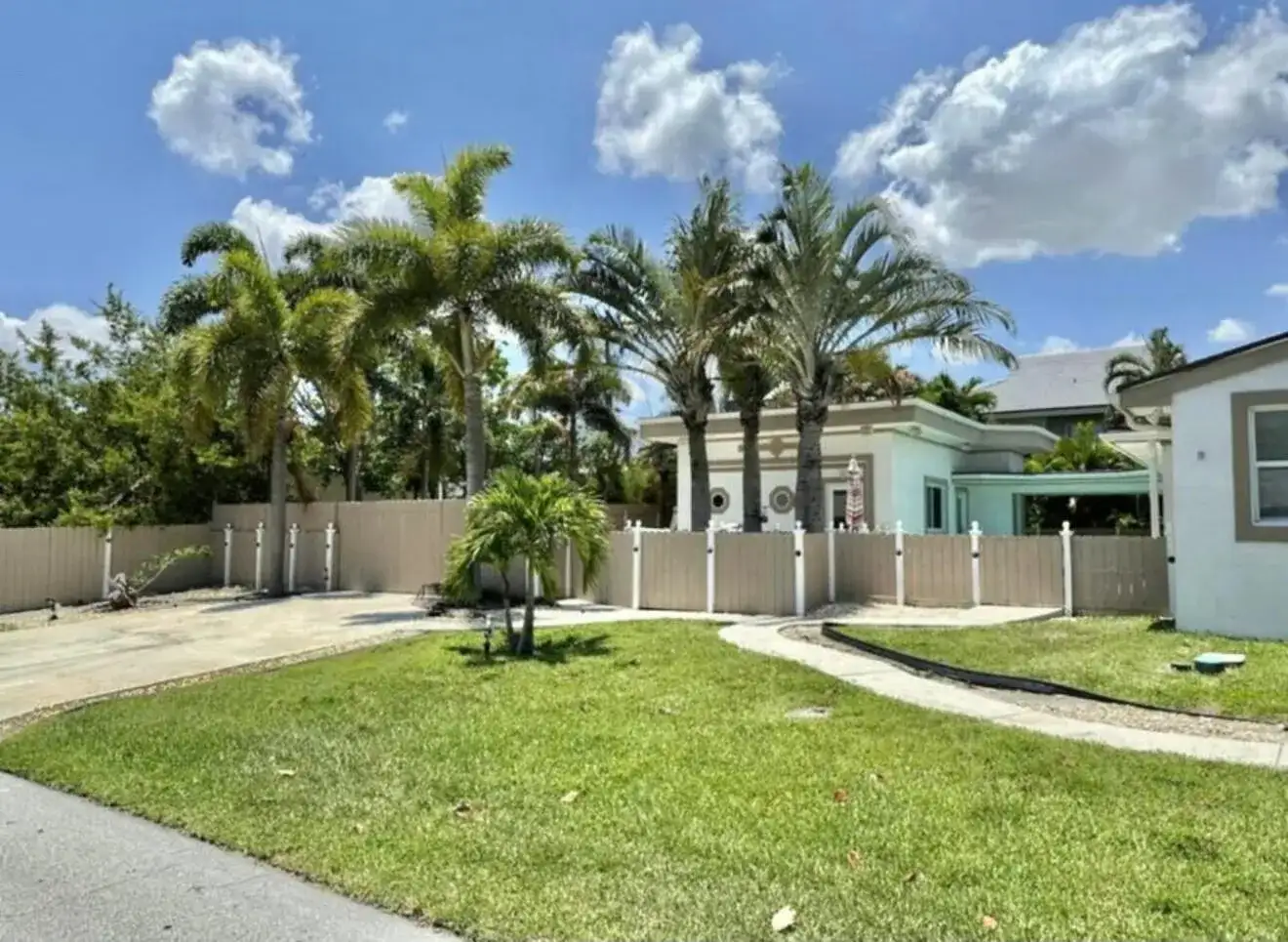 698 Forsyth Street # 2, Boca Raton FL 33487 photo 2