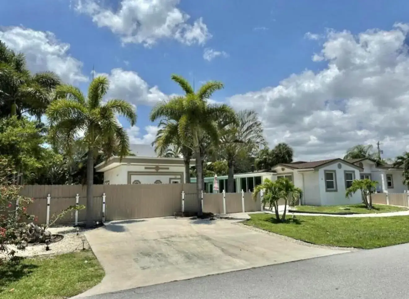 698 Forsyth Street # 2, Boca Raton FL 33487 photo 3