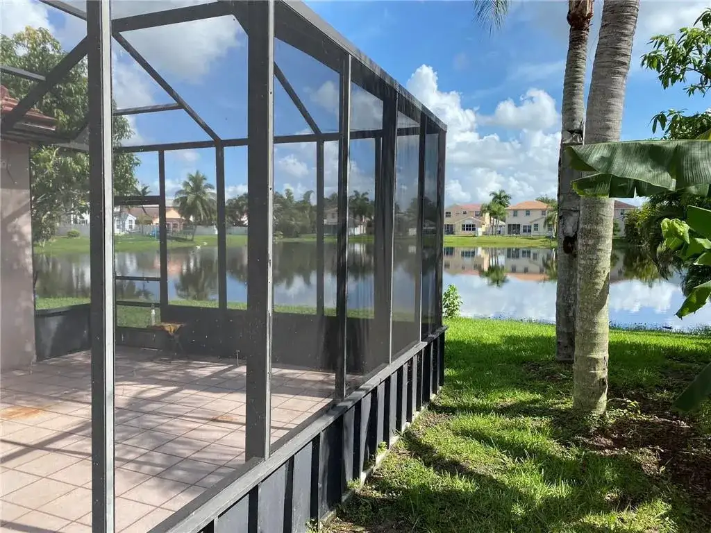 19199 NW 19th Street, Pembroke Pines FL 33029 photo 5