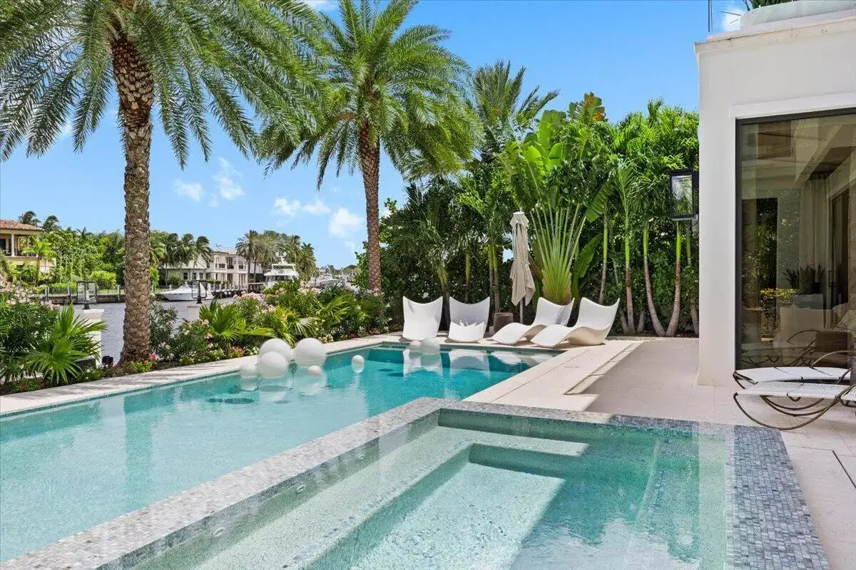 70 Isla Bahia Drive, Fort Lauderdale FL 33316 photo 3