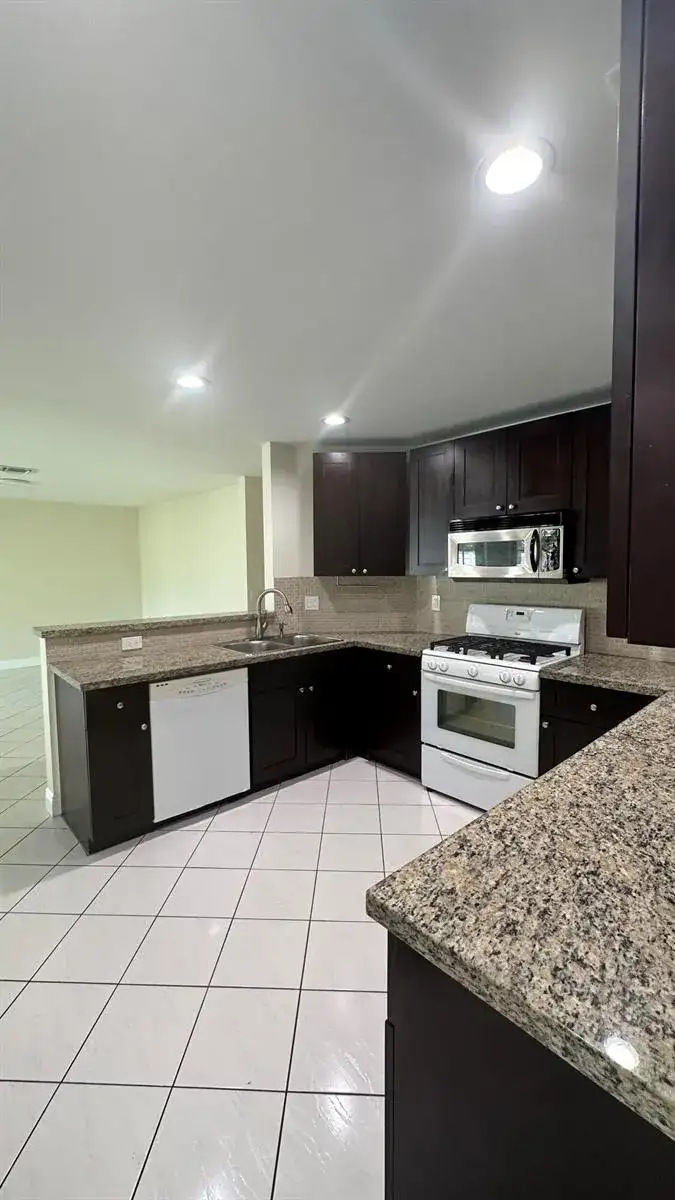 13389 NW 7th Street, Plantation FL 33325 photo 3