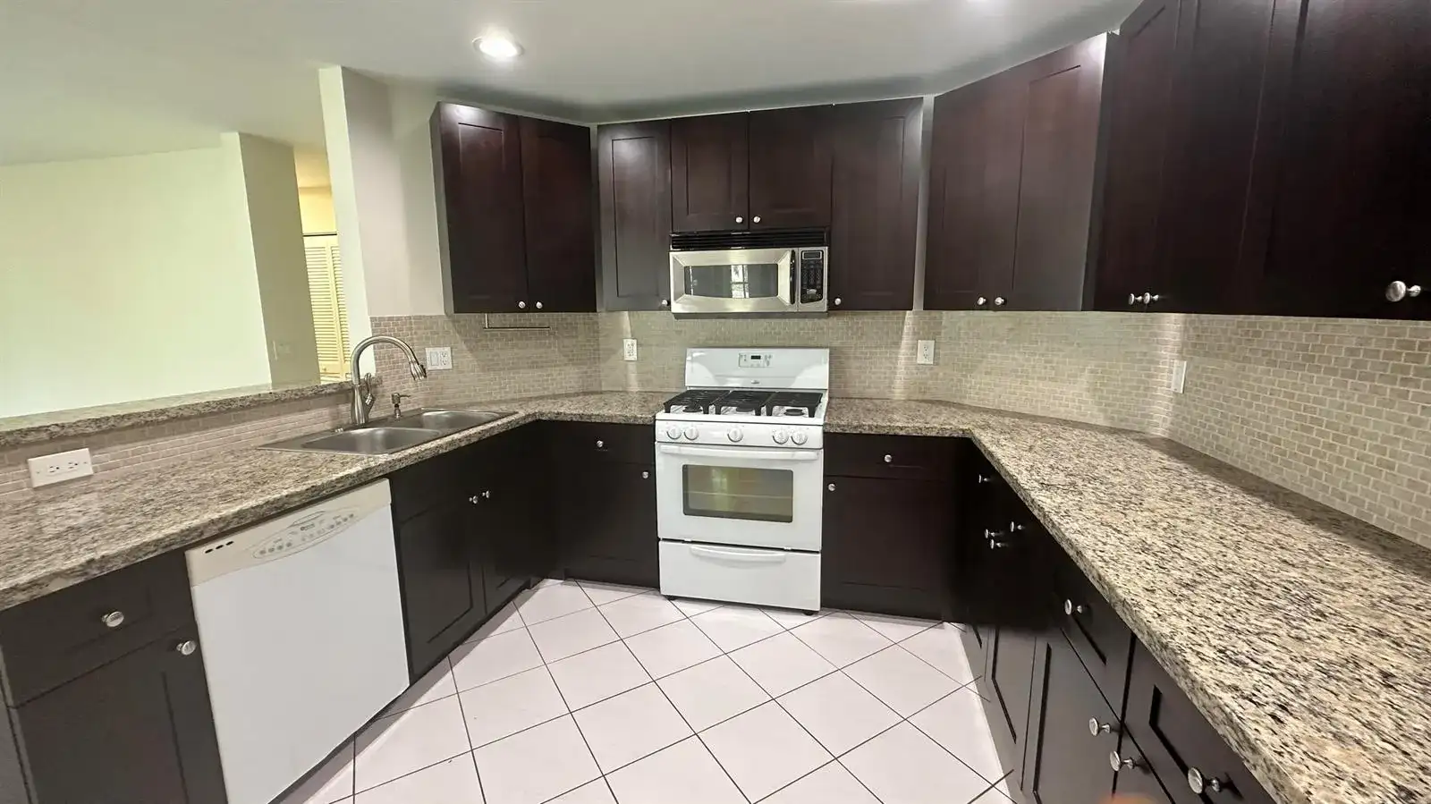 13389 NW 7th Street, Plantation FL 33325 photo 4