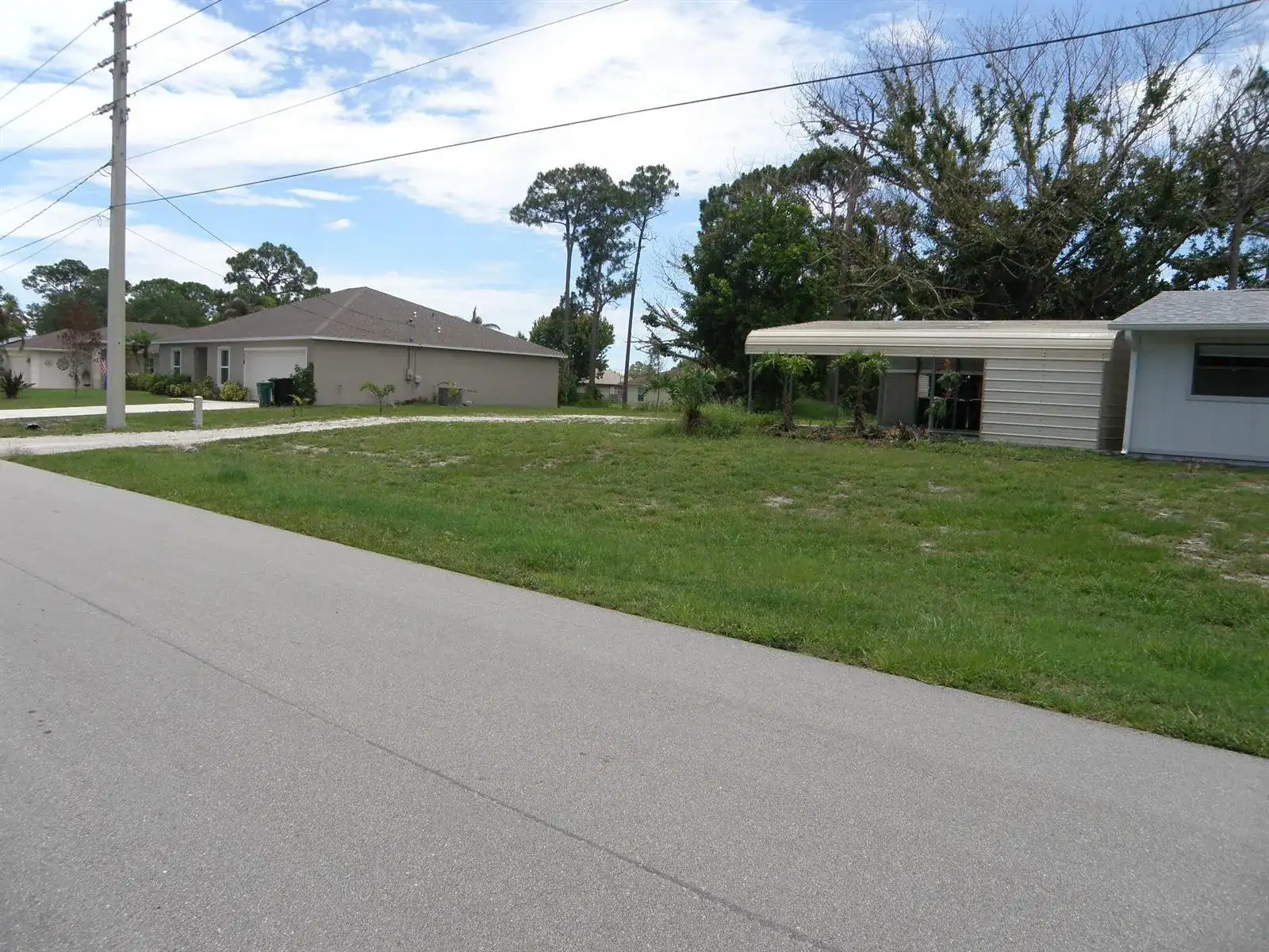 322 SE Walters Terrace, Port St. Lucie FL 34983 photo 3