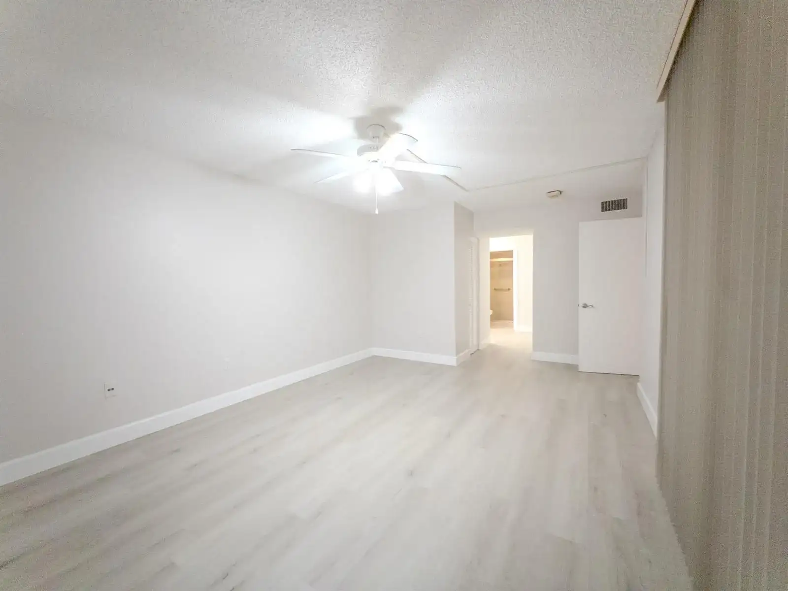 2800 N 46th # A502, Hollywood FL 33021 photo 3