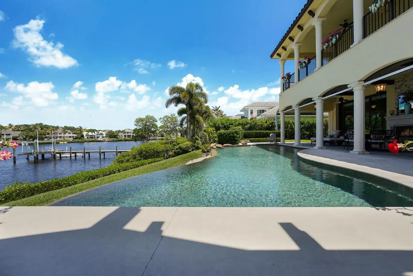 10433 SE Banyan Way, Jupiter FL 33469 photo 3
