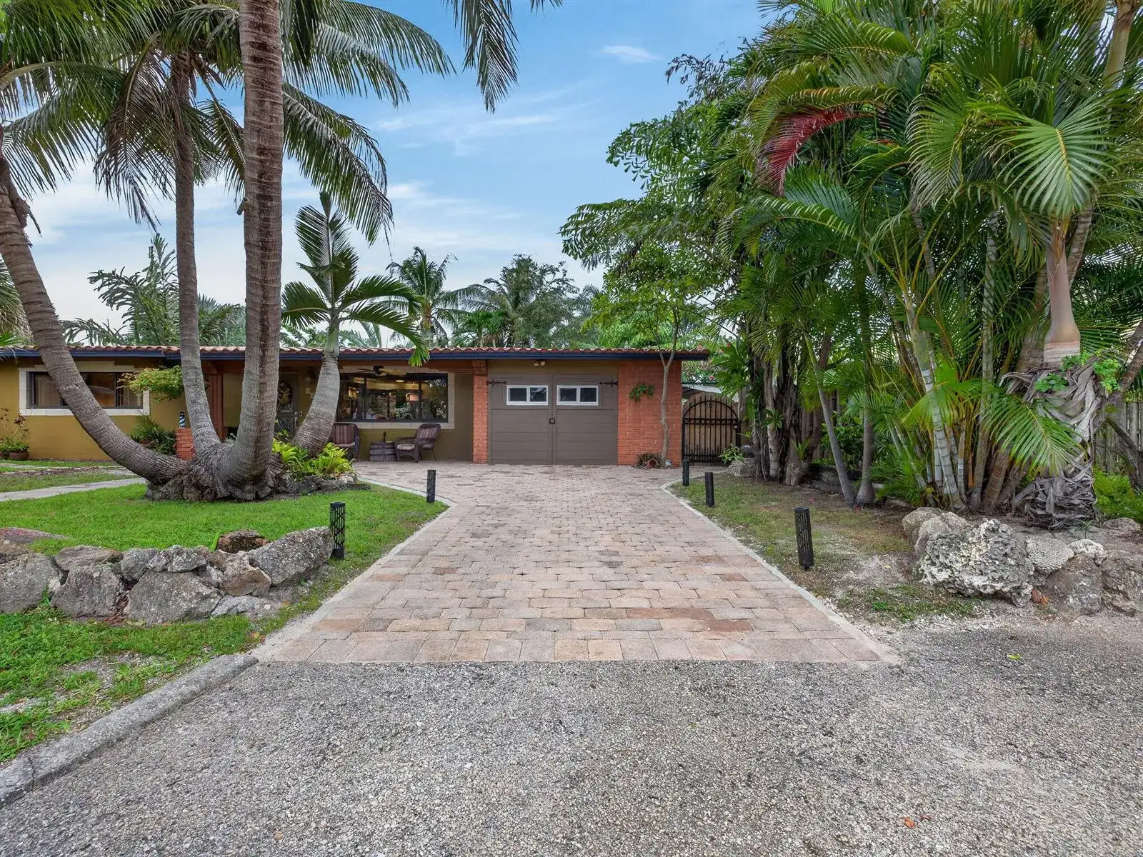 949 NE 25th Avenue, Pompano Beach FL 33062 photo 3