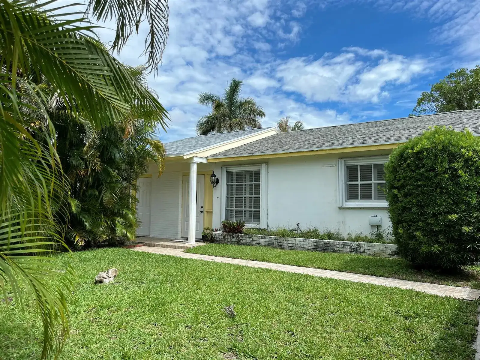 915 Riverwood Lane, Jupiter FL 33458 photo 2