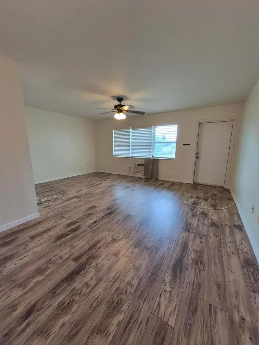 27 Easthampton B, West Palm Beach FL 33417 photo 2