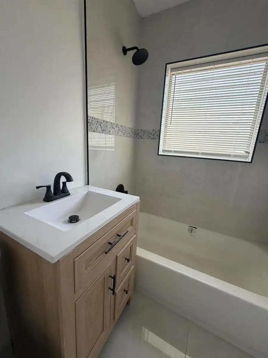 1437 NW 10th Place, Fort Lauderdale FL 33311 photo 4
