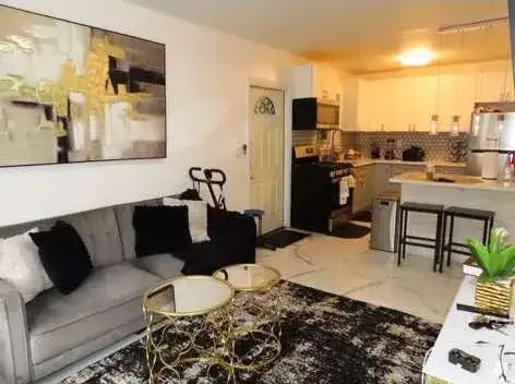 306 NE 6th Street # 4, Hallandale Beach FL 33009 photo 2
