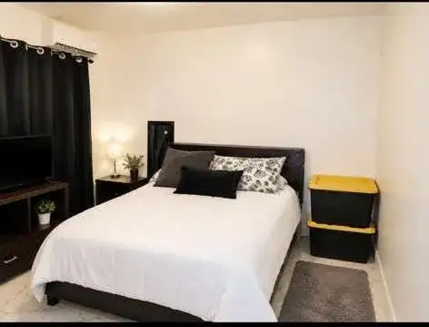 306 NE 6th Street # 4, Hallandale Beach FL 33009 photo 5