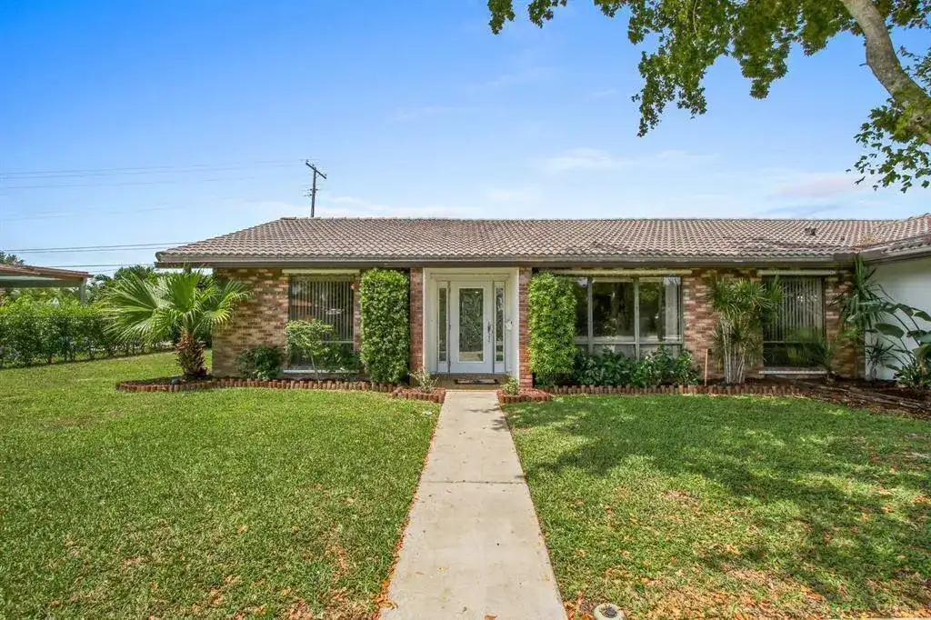 1501 NW 7th Street, Boca Raton FL 33486 photo 4