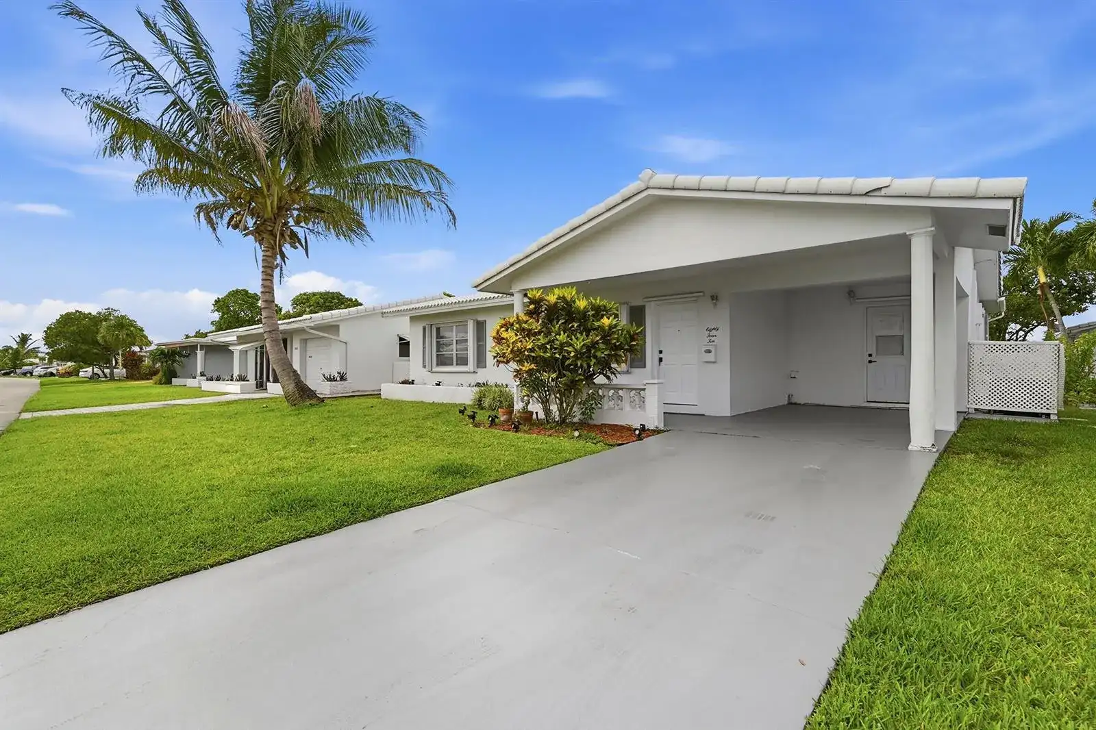 8410 NW 59th Place, Tamarac FL 33321 photo 4