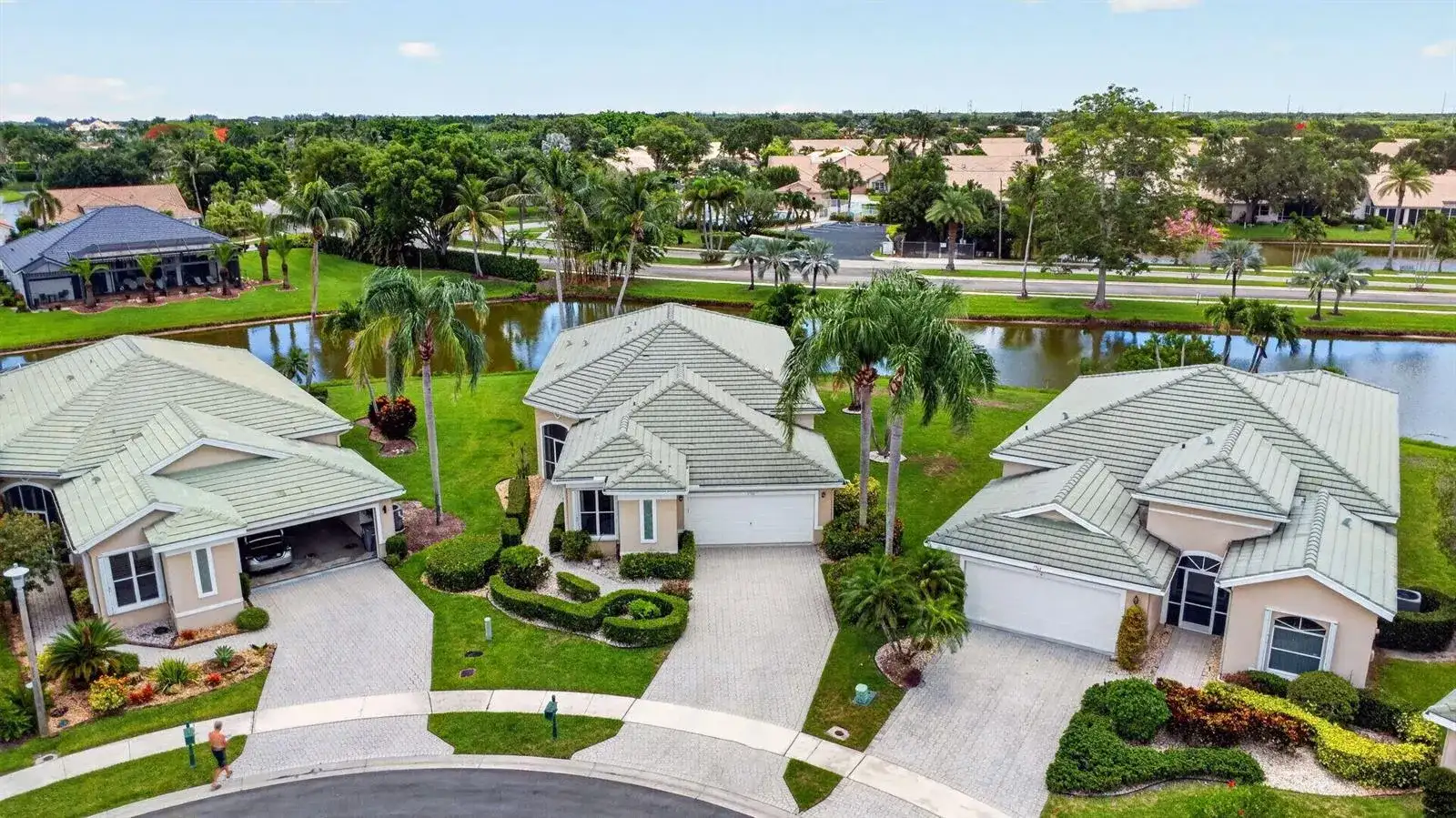 7760 Carrington Court, Boynton Beach FL 33472 photo 2